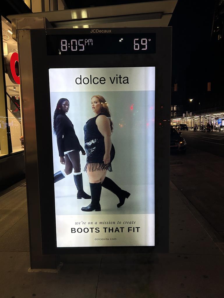 Dolce Vita boots that fit,NY,DSH,57 st & 8 Av Manhattan NYC,09-09-24