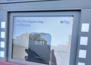 Apple Apple Pay,SAN,GasVid,La Jolla Blvd. & Pearl St.,09-18-24