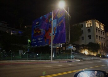 Disney Lichts Out Sunset King