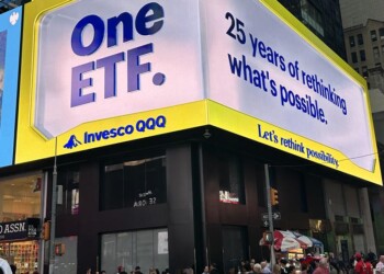 Invesco,NY,DSN,45 st & 7 av Manhattan NYC,09-17-24